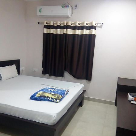 Hotel Indraprasth Balangir Esterno foto