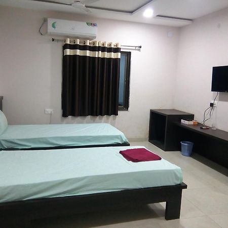 Hotel Indraprasth Balangir Esterno foto