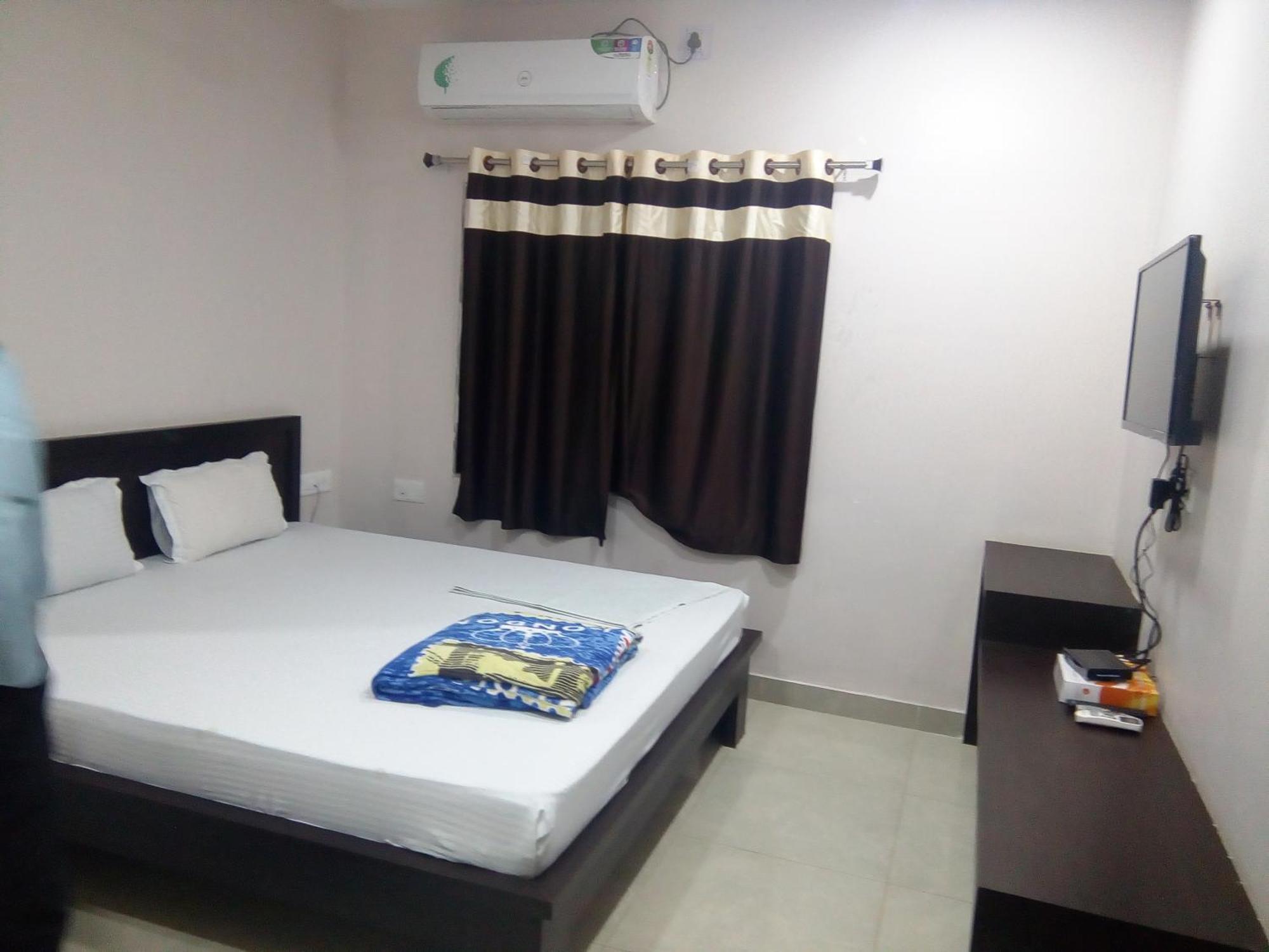 Hotel Indraprasth Balangir Esterno foto
